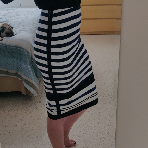 White House Black Market Dresses & Skirts - WHBM pencil skirt, colorblock- sexy!